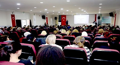 Bayraklı’da farkındalık semineri