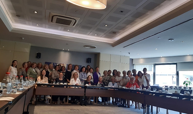 Türk Üniversiteli Kadınlar Derneği (TÜKD) İzmir Şubesi: Kadın Gücünün Dayanışmadaki Simgesi