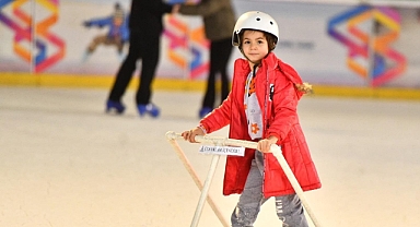 Büyükşehir’den öğrencilere yarıyıl tatilinde ücretsiz buz pisti
