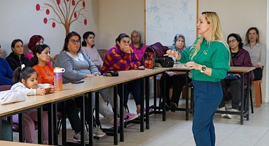 İzmir’de rahim ağzı kanserine karşı 30 ilçede farkındalık eğitimi