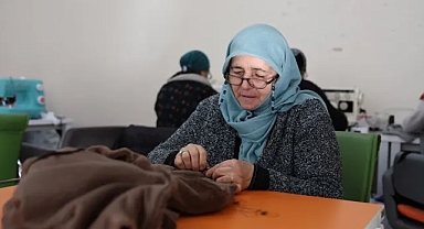 Kadınlar Girne ve Ata Mahallesi’nde Dikiş Öğreniyor